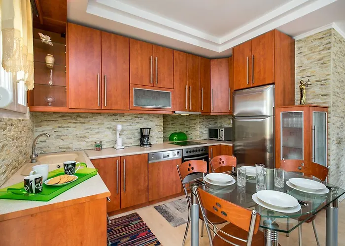 Elpis 1 * 利迈纳里亚