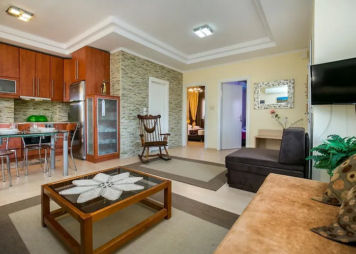 Elpis 1 * 利迈纳里亚