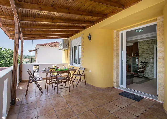 Elpis 1 公寓 利迈纳里亚