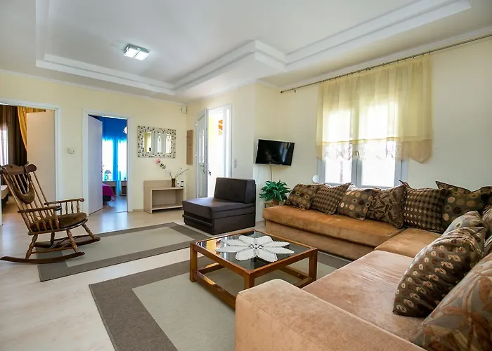 Elpis 1 利迈纳里亚